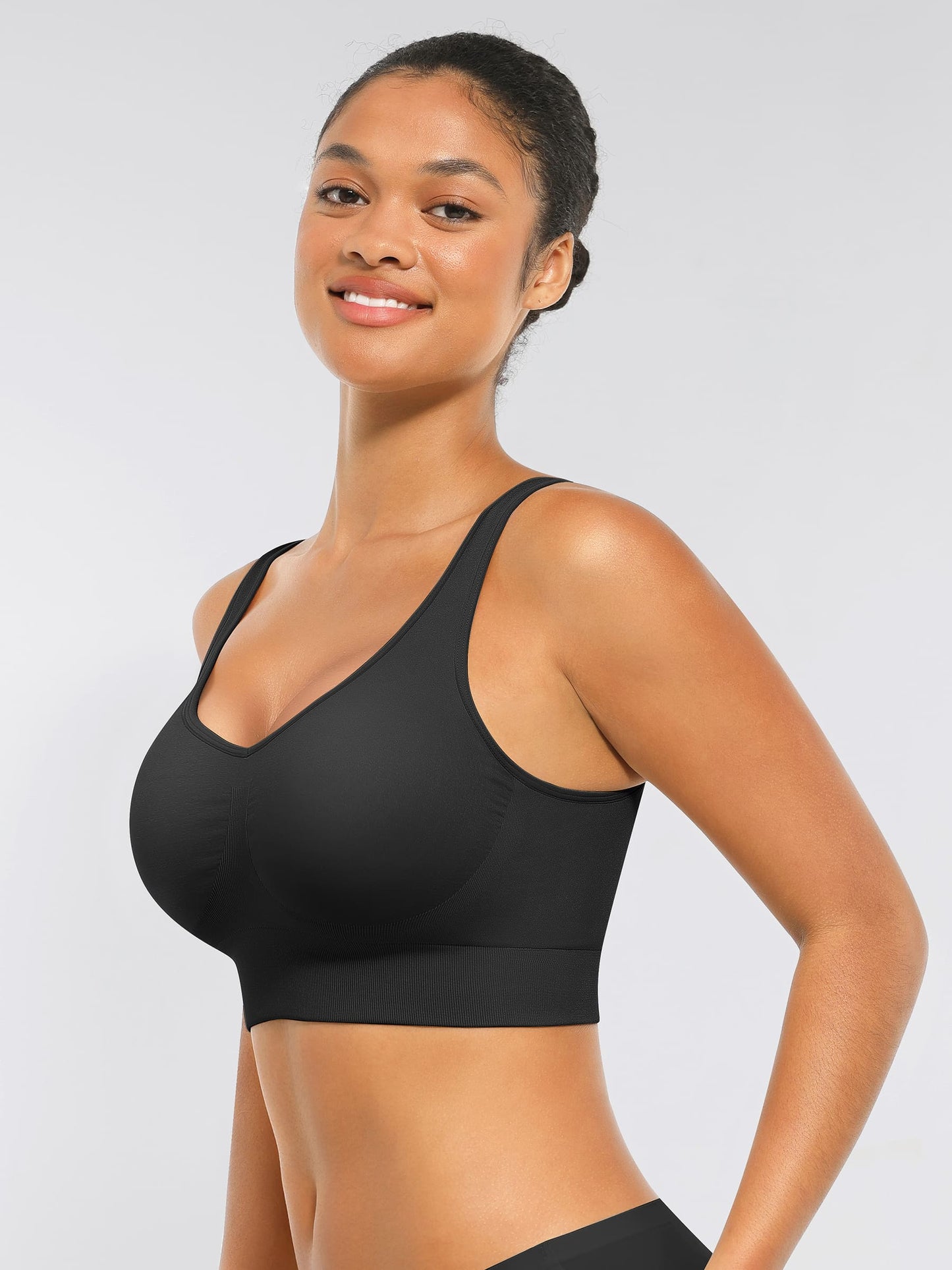 Feelingirl Seamless Bra with Smoothing Support and Adjustable Straps