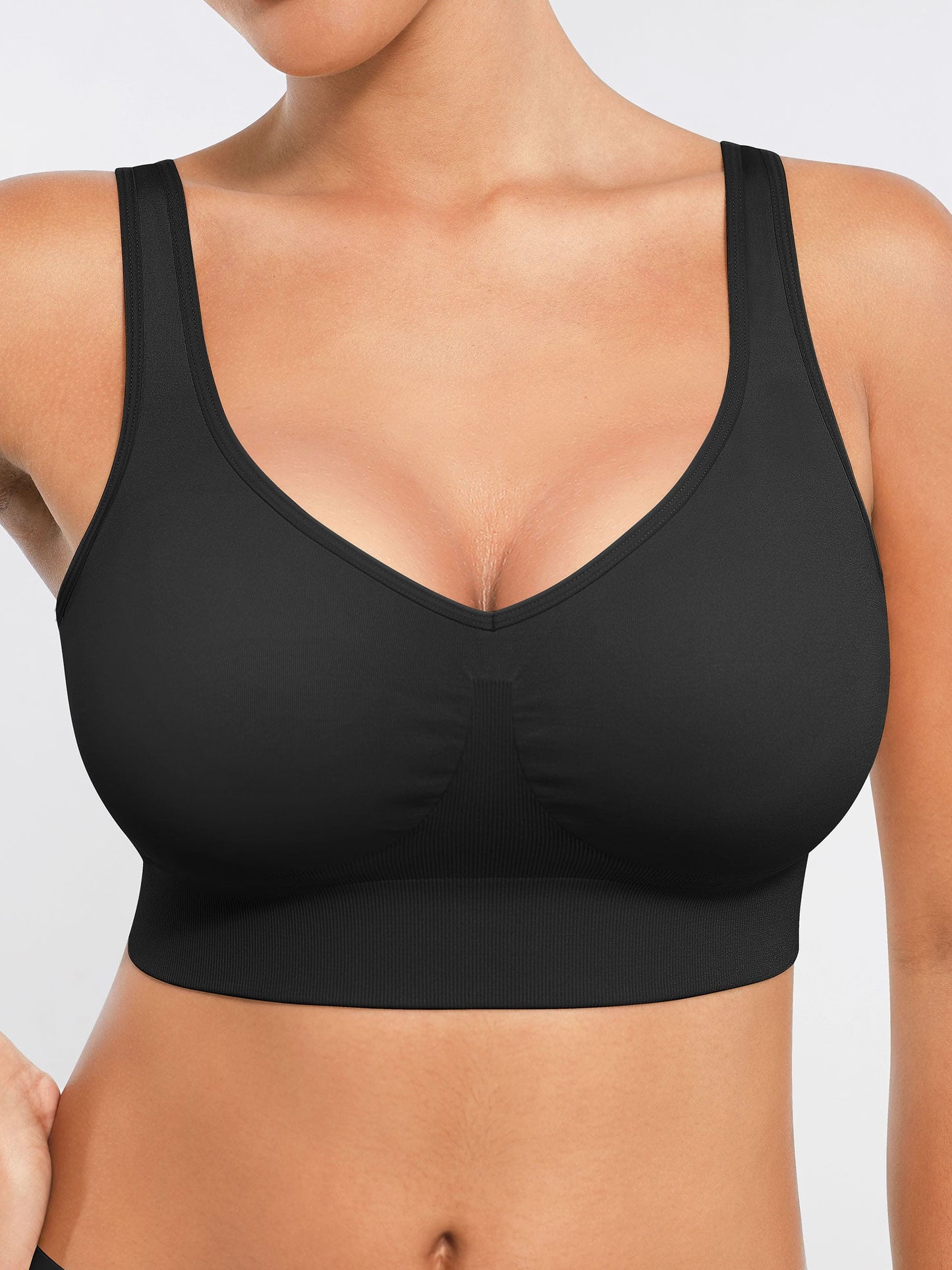 Feelingirl Seamless Bra with Smoothing Support and Adjustable Straps
