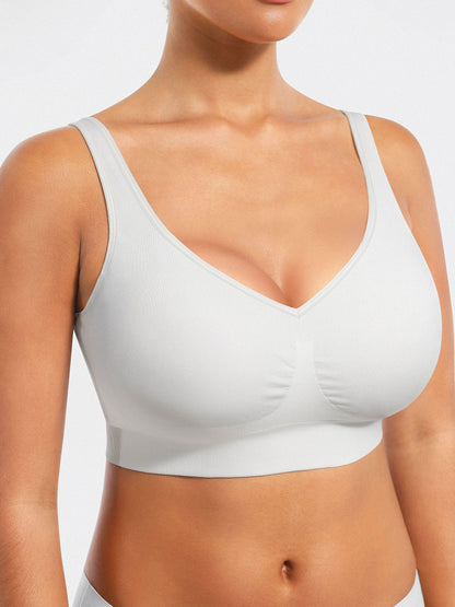 Feelingirl Seamless Comfort Bra with Smoothing Support and Adjustable Straps