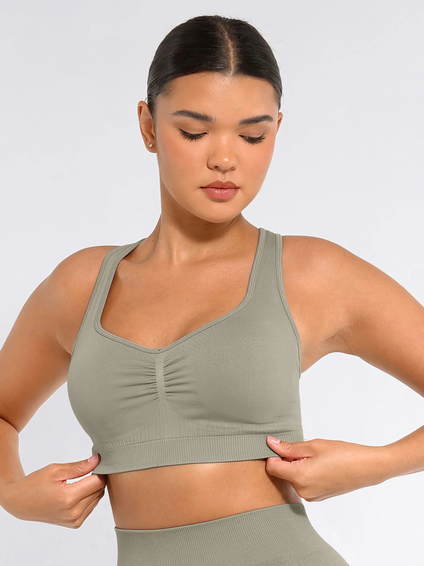 Feelingirl Seamless Racerback Sports Bra with Removable Pads and Support Fit