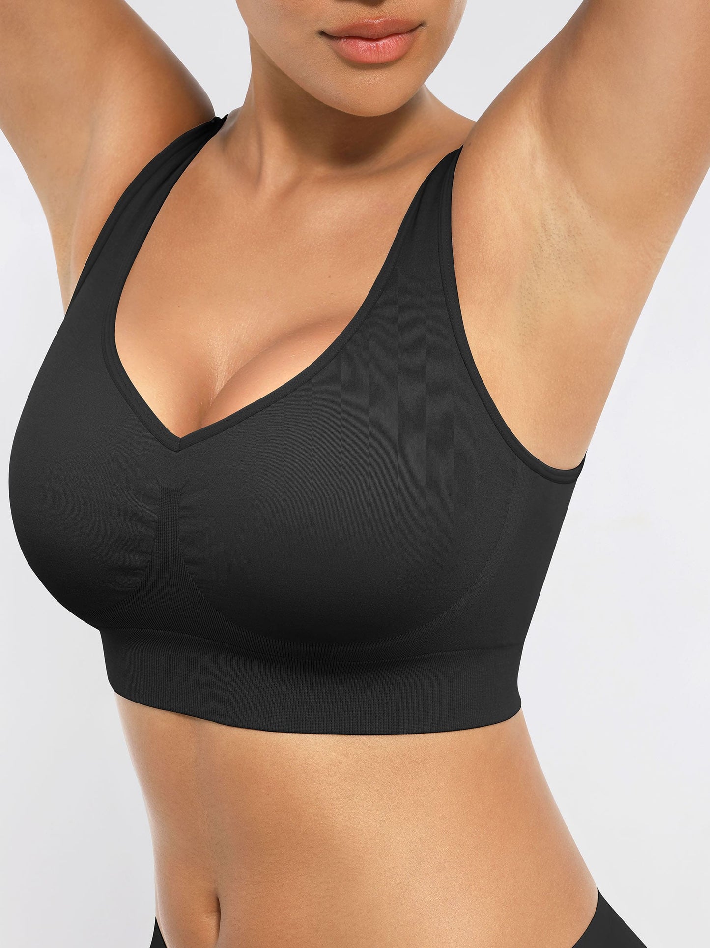 Feelingirl Seamless Bra with Smoothing Support and Adjustable Straps