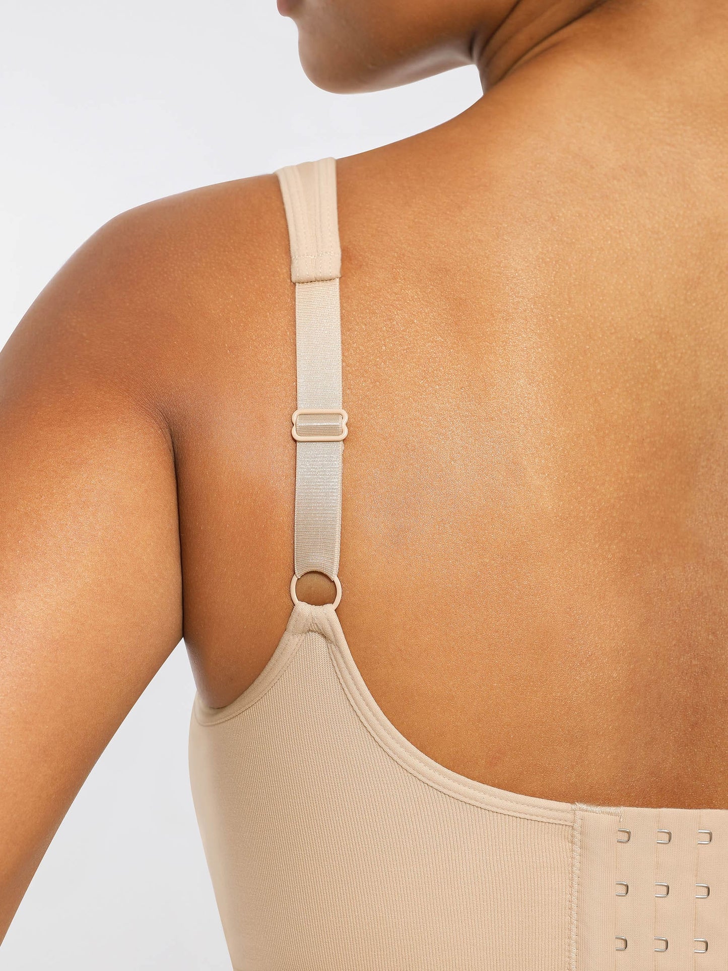 Feelingirl Seamless Comfort Bra with Smoothing Support and Adjustable Straps